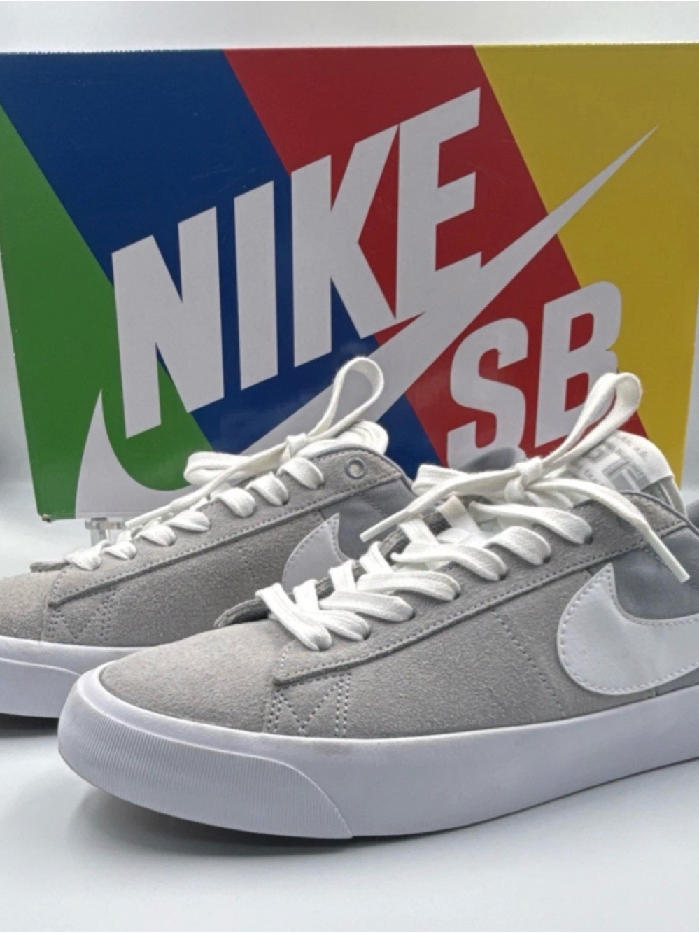 Nike Men’s SB Low-Top Suede Sneakers in Light Gray and White